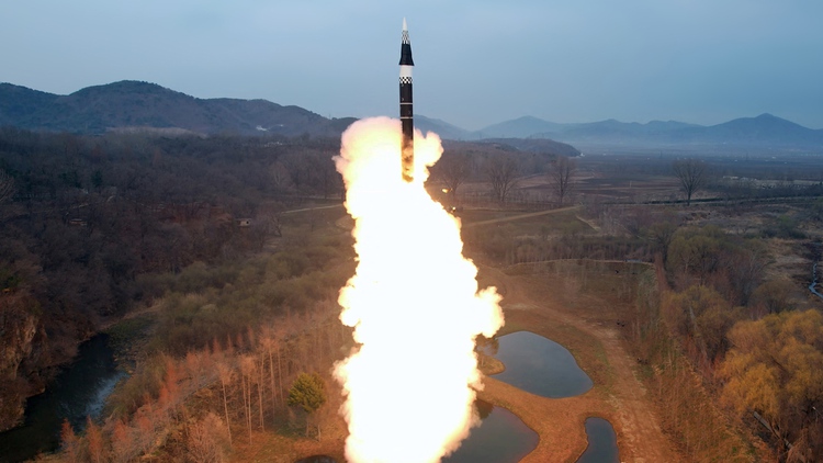 Triều Tiên hé lộ hình dáng tên lửa bội siêu thanh