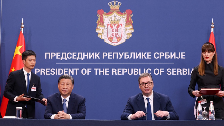 Trung Quốc, Serbia cam kết 'chia sẻ tương lai' trong chuyến thăm của ông Tập Cận Bình