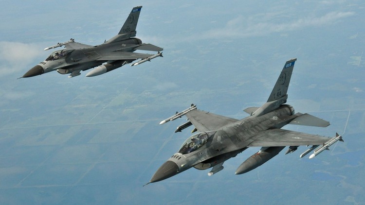 Nga cảnh báo sẽ tấn công bên ngoài Ukraine vì F-16