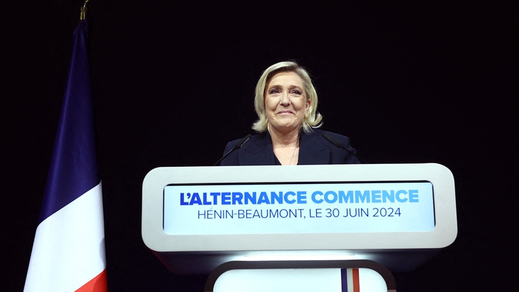 Tổng thống Pháp nhận đòn choáng váng từ phe cực hữu trong vòng 1 bầu cử quốc hội
