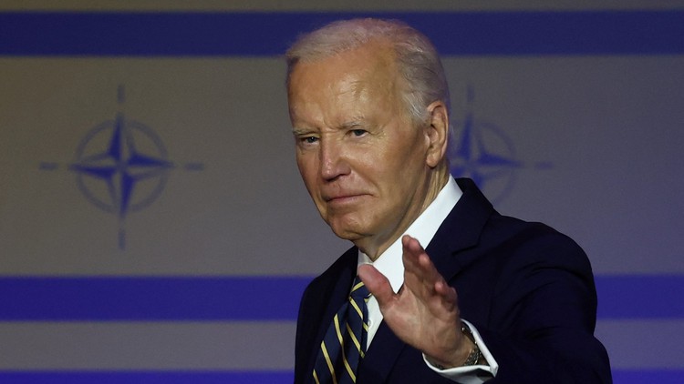 Ukraine sắp có thêm nhiều tổ hợp Patriot, ông Biden hứa ưu tiên tên lửa