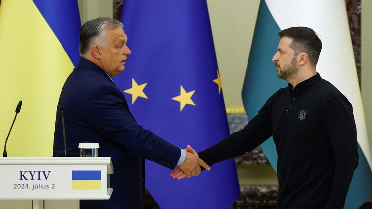Đến Kyiv, thủ tướng Hungary đề xuất ngừng bắn để hòa đàm
