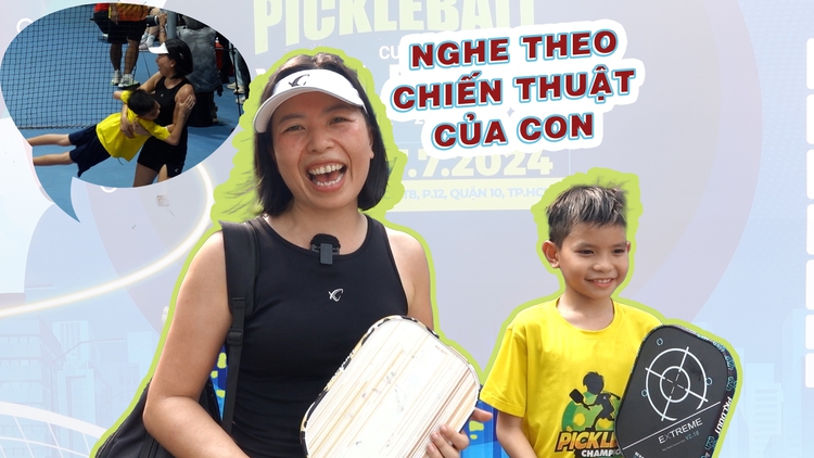 Hai mẹ con trên sân đấu Pickleball Thanh Niên: 'Tôi nghe theo chiến thuật của con'