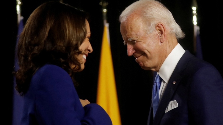 Tổng thống Biden tặng quà cho bà Harris qua thỏa thuận trao đổi tù nhân với Nga?