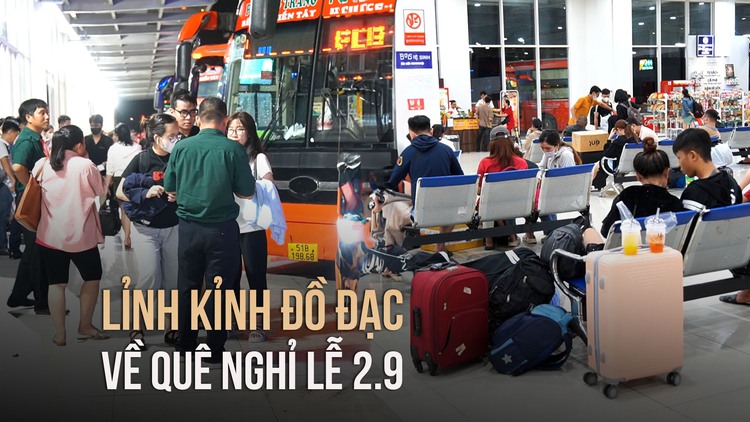 Về quê nghỉ lễ Quốc khánh 2.9: Hồi hộp phút chót mới mua được vé xe