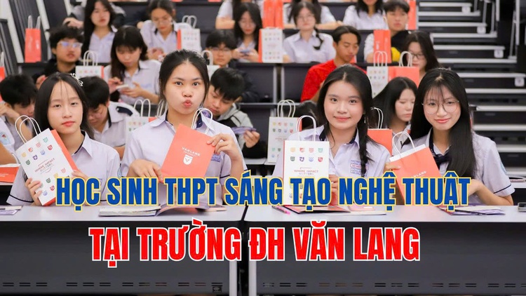 Học sinh THPT thích thú trải nghiệm sáng tạo nghệ thuật tại Trường ĐH Văn Lang