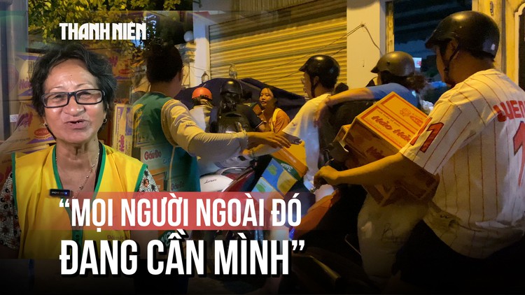 Người dân TP.HCM gửi hơn 100 tấn hàng cứu trợ hướng về vùng lũ