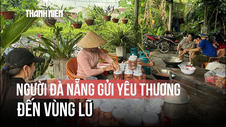 Người Đà Nẵng làm muối đậu, thịt ngâm muối hương vị miền Trung gửi đến vùng lũ