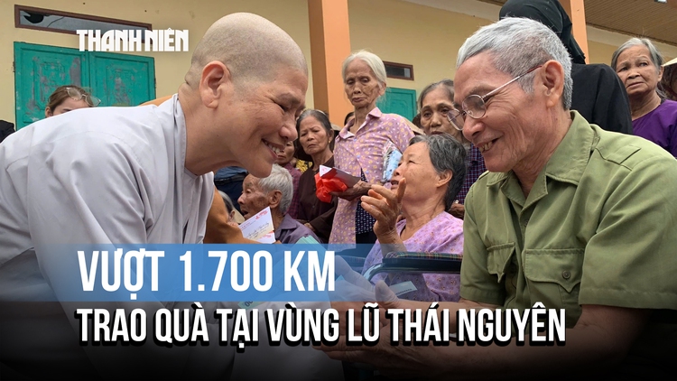 Vượt 1.700 km đến vùng lũ Thái Nguyên, chứng kiến những mái nhà tan tác