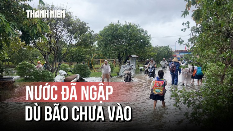Một xã vùng trũng Huế đã ngập khi bão Fengshen chưa vào bờ