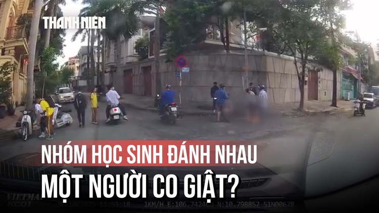 Xôn xao clip nhóm thiếu niên đánh nhau giữa giao lộ, một người co giật