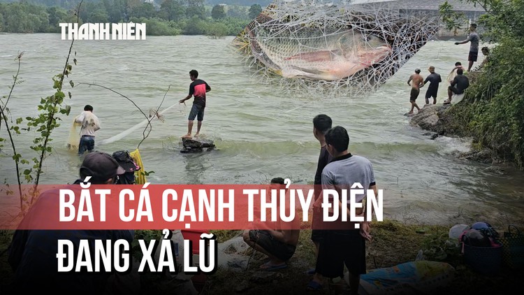 Thủy điện Trị An đang xả lũ, vẫn liều lĩnh mang chài lưới chờ bắt cá 'khủng'