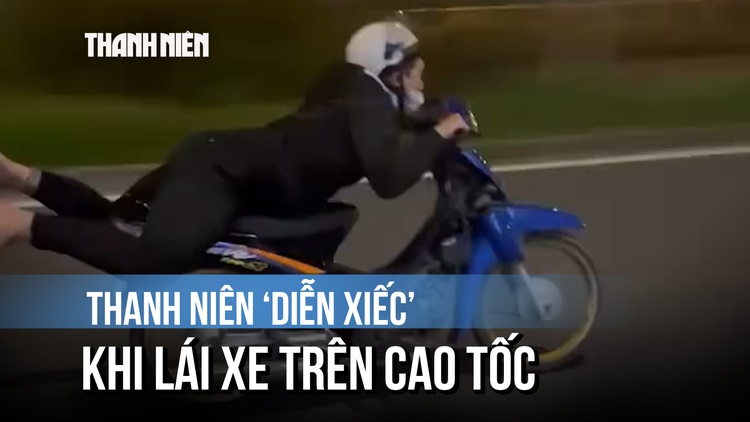 Công an xác minh vụ 'diễn xiếc' khi lái xe trên song hành cao tốc
