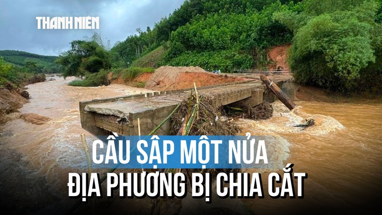 Cận cảnh cầu Nước Bao ở Quảng Ngãi bị lũ cuốn sập