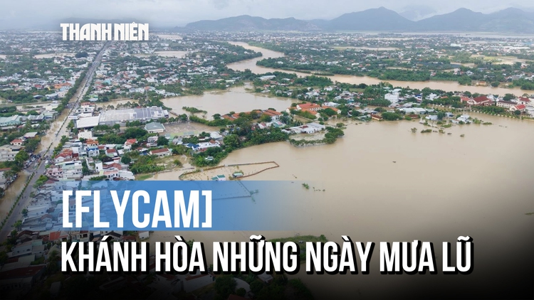 [FLYCAM] Khánh Hòa chìm trong biển nước những ngày mưa lũ