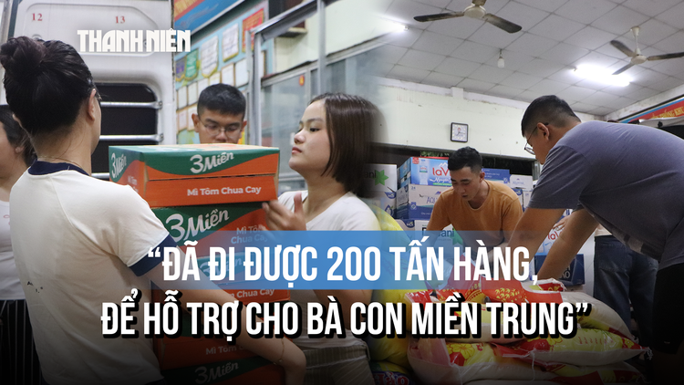 Nhóm bạn trẻ túc trực đêm vì miền Trung: ‘bệnh thì uống thuốc, miễn giúp bà con’