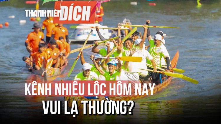 Chật kín người dân xem đua ghe ngo ở kênh Nhiêu Lộc