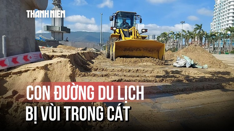 Gia Lai: Con đường du lịch bị cát vùi sau bão số 13