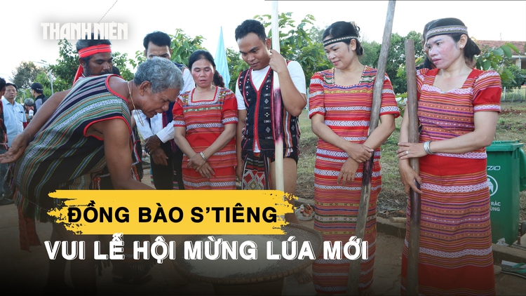 Đồng bào S’tiêng vui lễ hội mừng lúa mới trong tiếng giã gạo, cồng chiêng