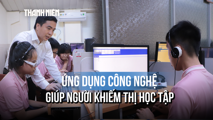 Thầy cô viết phần mềm cho học sinh khiếm thị: ‘Mong việc học thuận tiện hơn’
