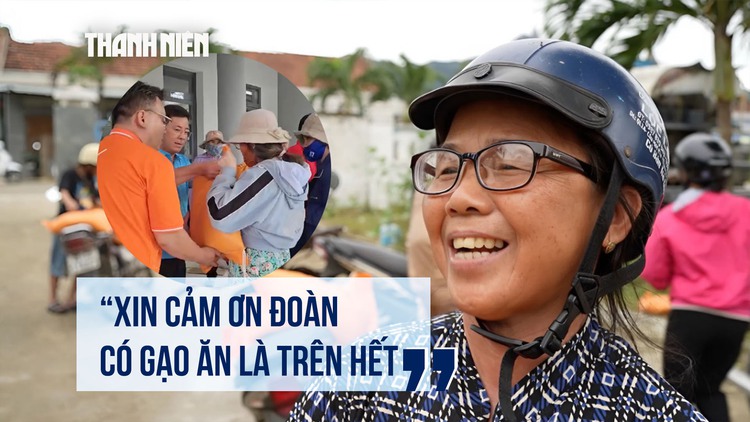 Trao 100 tấn gạo, Quỹ Khởi sự từ tâm tiếp sức người dân vùng lũ Đắk Lắk