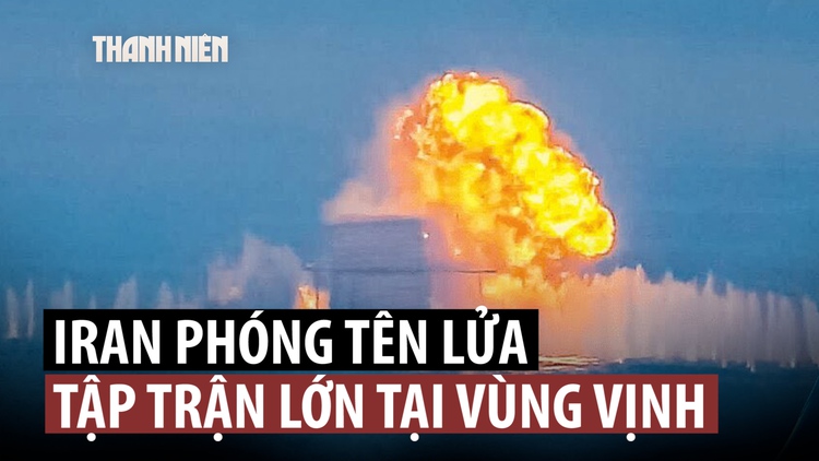 Xem Vệ binh Cách mạng Iran tập trận rầm rộ tại vùng Vịnh