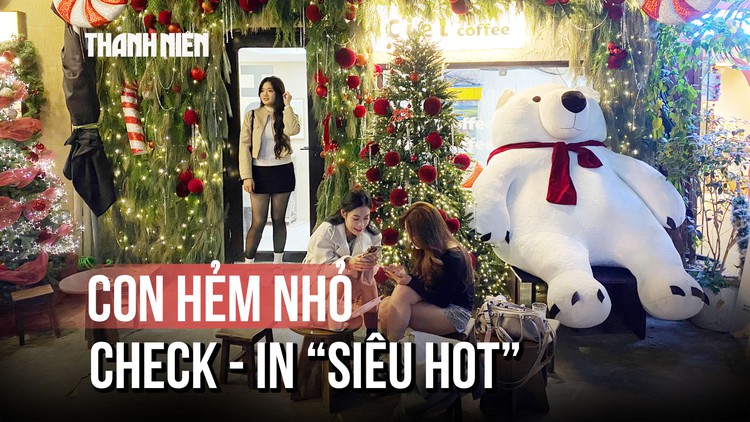 Có gì tại con hẻm nhỏ 100 m ‘gây sốt’ dịp giáng sinh