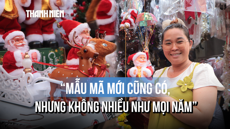 Tiểu thương phố Noel chuộng hàng truyền thống, giảm chạy theo trend