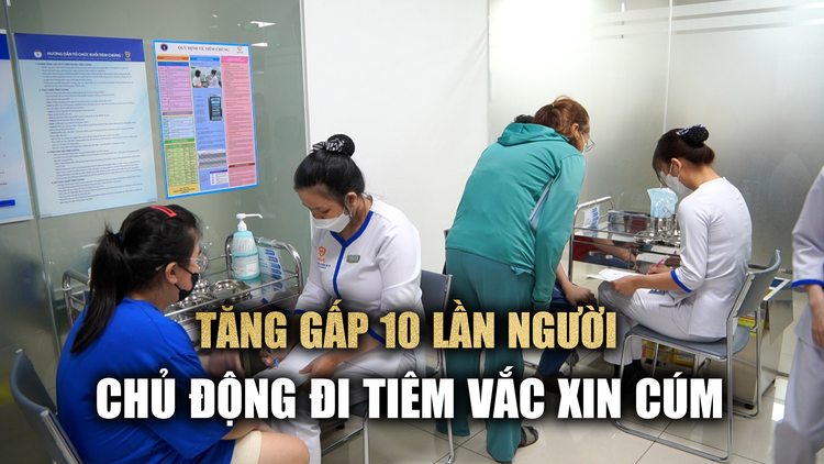 Đổ xô tiêm vắc xin cúm: Số lượng tăng gấp 10 lần ngày thường