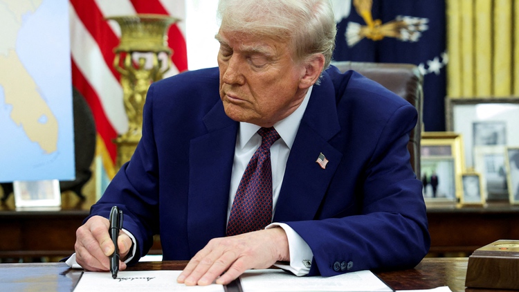 Ông Trump dọa đánh thuế nhóm BRICS đến 150%