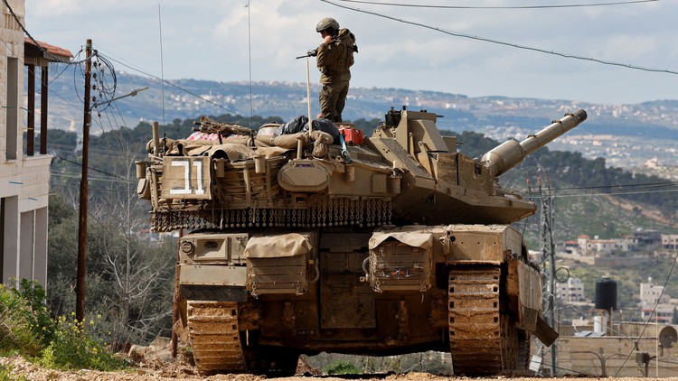 Xe tăng Israel vào trại tị nạn, dân Palestine lo lặp lại kịch bản Gaza