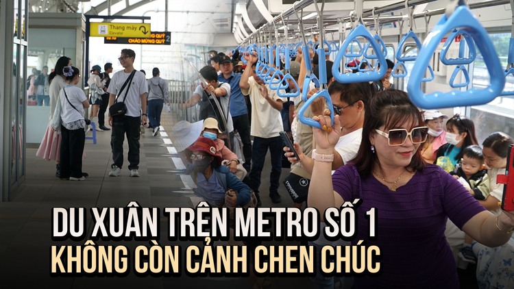 Người dân du xuân trên metro số 1 ngày mùng 7, không còn cảnh chen chúc