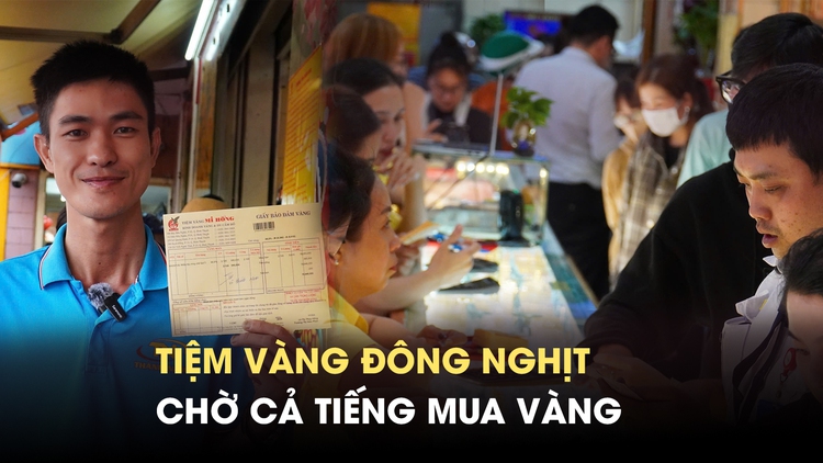 Xếp hàng chờ cả tiếng mua vàng ngày vía Thần tài: ‘Lấy hên là chính’