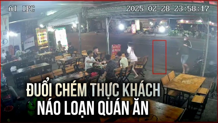 Cô gái xõa tóc tham gia vụ đuổi chém khách trong quán ăn