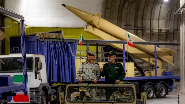 Iran khoe ‘thành phố tên lửa’ ngầm chứa đầy vũ khí đạn đạo