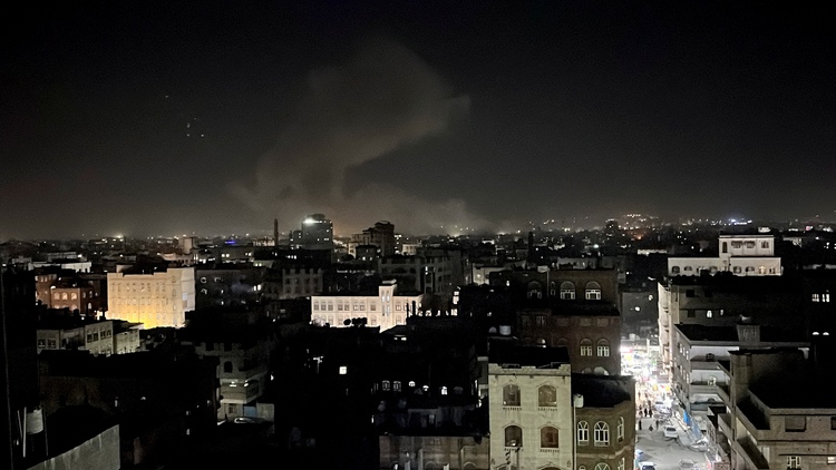 Mỹ dồn dập không kích Yemen sau khi Houthi bắn tên lửa vào Israel