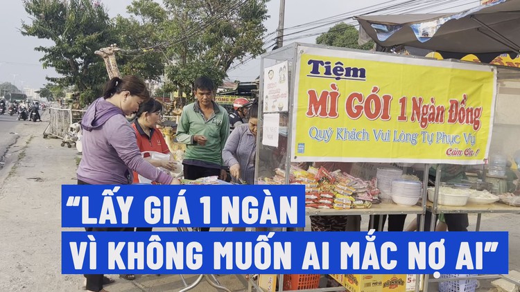 ‘Buffet mì gói’ cho người nghèo: Bất ngờ lý do bà chủ bán giá 1.000 đồng