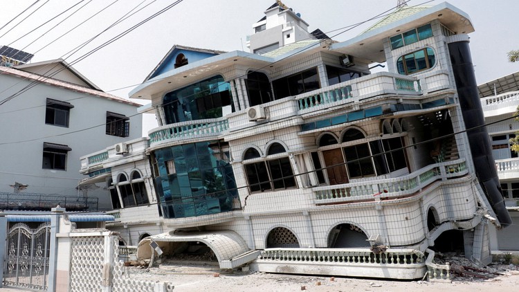 Động đất Myanmar: Hơn 2.000 người chết, nỗ lực tìm kiếm dù giai đoạn vàng đã hết