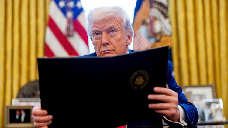 Ông Trump tạm dừng áp thuế đối ứng 90 ngày