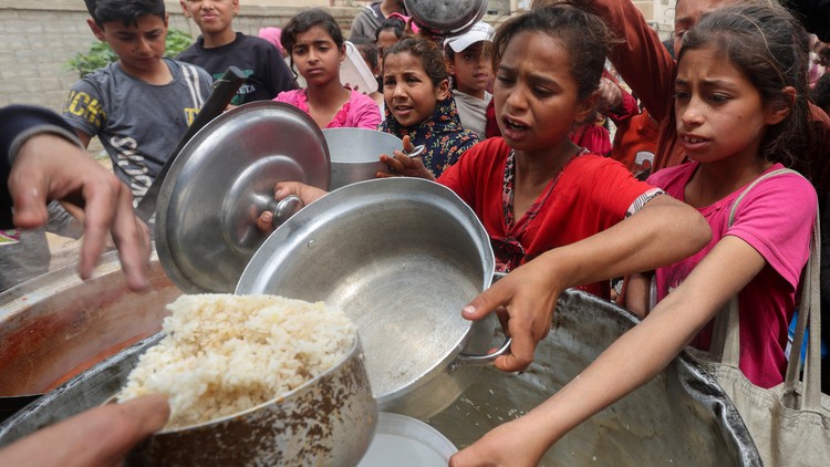 Sáu tuần sau khi Israel phong tỏa Gaza, nguồn lương thực đang cạn kiệt