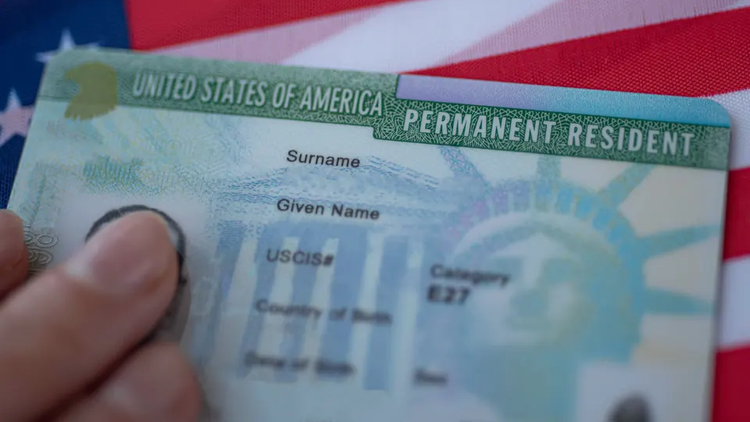 Lưu ý mới cho người có thẻ xanh, thị thực du học, lao động ở Mỹ