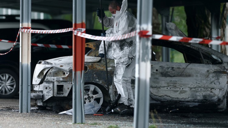 Loạt nhà tù Pháp bị phóng hỏa, ông Macron cam kết trừng trị thủ phạm