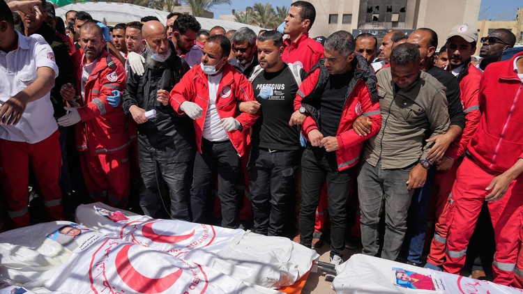 Israel chỉ thừa nhận 'sai sót, hiểu nhầm' sau vụ giết 15 nhân viên y tế Gaza