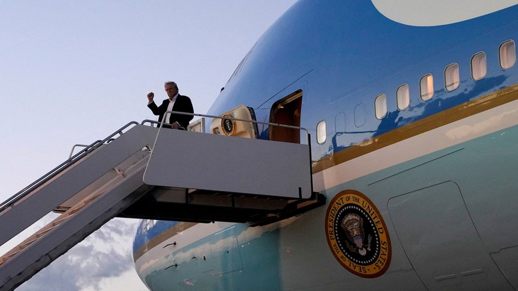 Ông Trump sẽ được Qatar tặng riêng chuyên cơ Không lực Một?