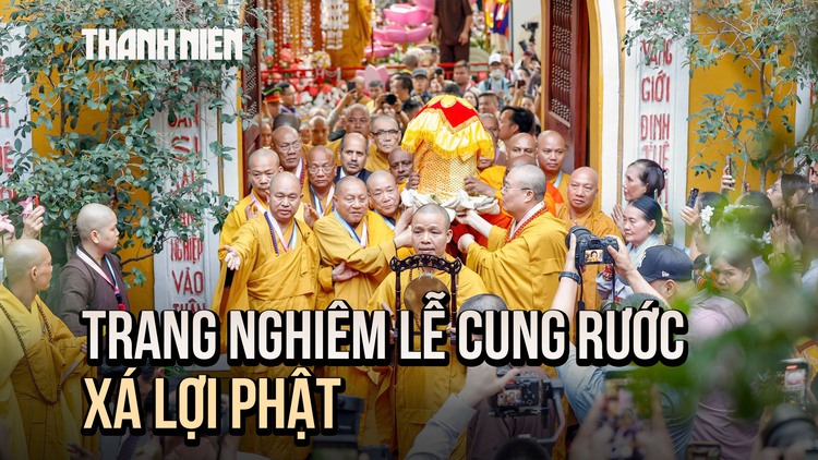 Trang nghiêm lễ cung rước xá lợi Phật về chùa Quán Sứ, hàng ngàn người chờ đón
