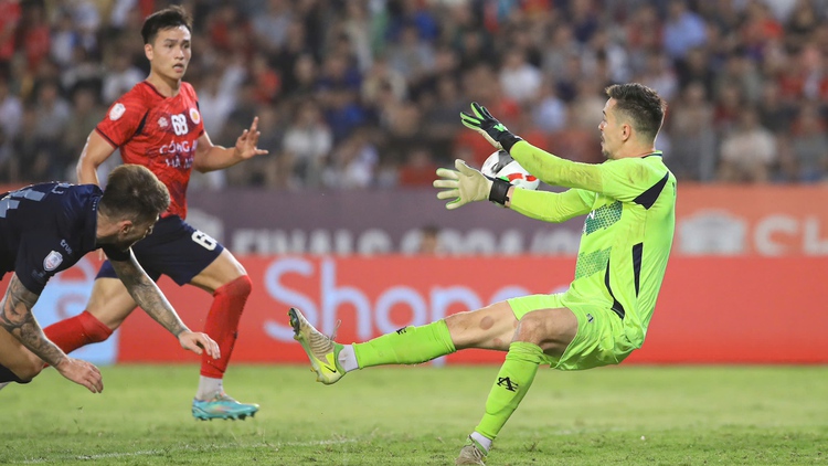 Hàng thủ CLB CAHN sai lầm, đội khách Buriram quân bình tỷ số 2-2