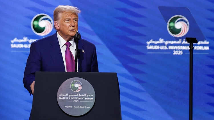 Ông Trump hứa Mỹ không ‘rao giảng về cách sống’, gây chấn động Trung Đông