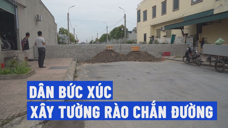 Thanh Hóa: Không được đền bù thỏa đáng, người dân bức xúc xây hàng rào chắn đường 