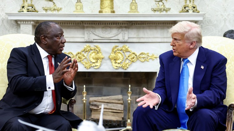 Xem cuộc đấu khẩu giữa ông Trump với Tổng thống Ramaphosa về cáo buộc diệt chủng