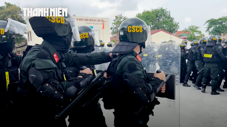 Xem cảnh sát giữ gìn hòa bình luyện tập trước khi đến phái bộ ở Trung Phi